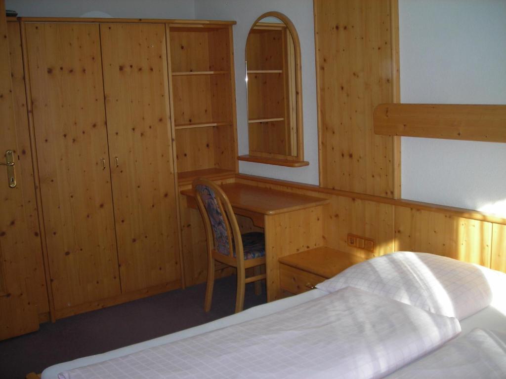 Landhaus Zum Griena Mayrhofen Room photo