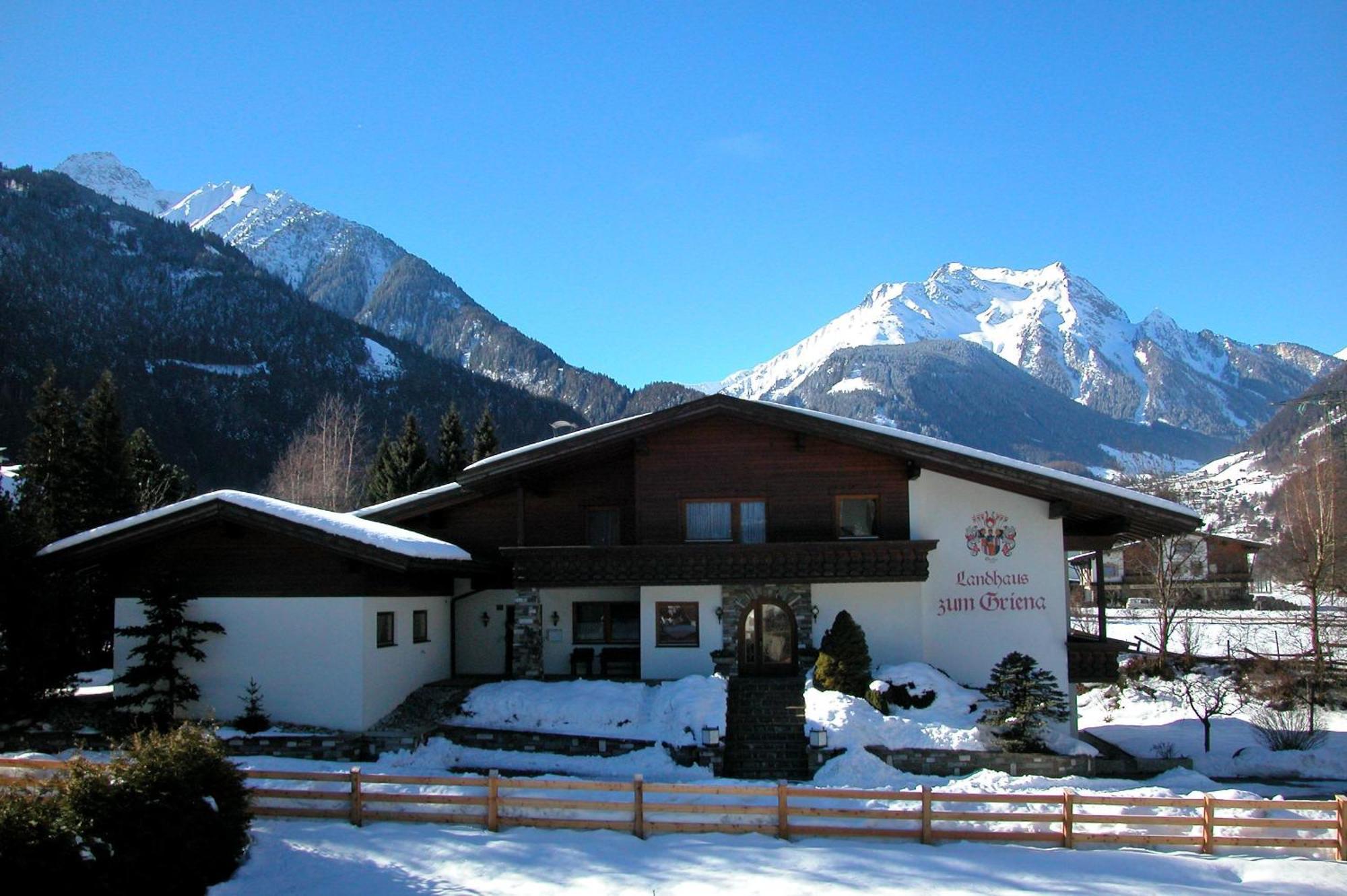 Landhaus Zum Griena Mayrhofen Exterior photo